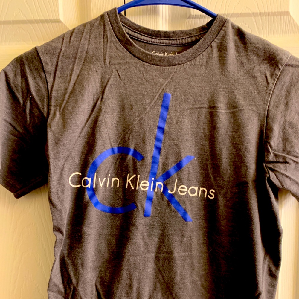 Lot of 10/12 boys t-shirts. Volcum, Calvin Klein